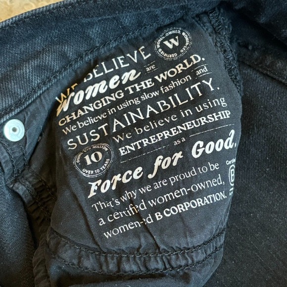 Frank and Eileen Women's 26 Monaghan Black Straight Mom Jeans Distressed Raw Hem - Picture 9 of 14